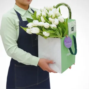 Patchi Box With 20 Tulips - 500 gm